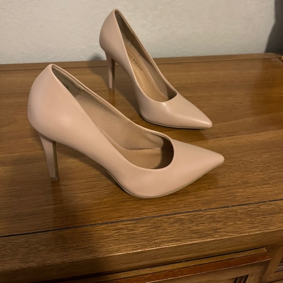 Christian Suriano for Payless - Picture 1 of 2